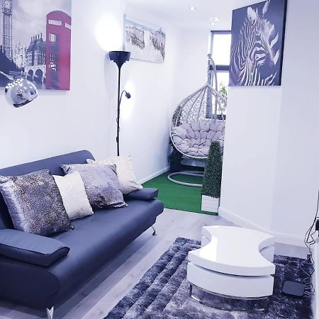 Z Home Apartments Лестер Экстерьер фото