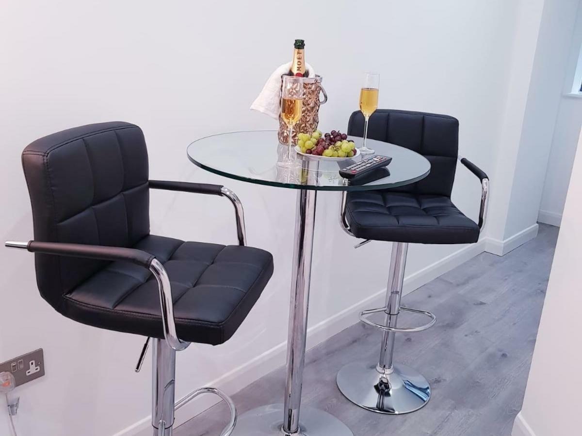 Z Home Apartments Лестер Экстерьер фото