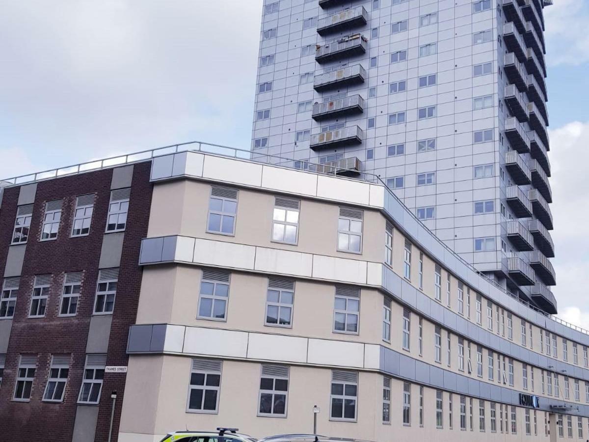Z Home Apartments Лестер Экстерьер фото