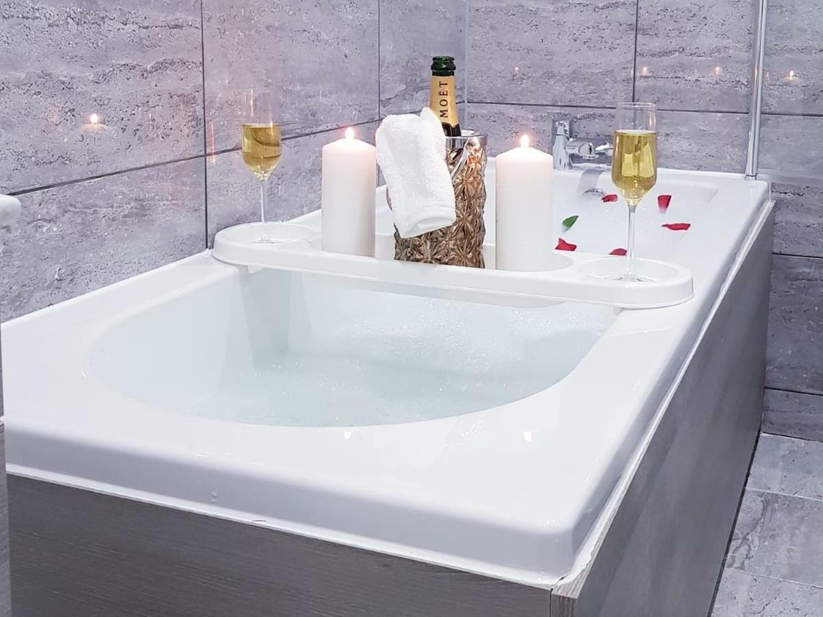 Z Home Apartments Лестер Экстерьер фото